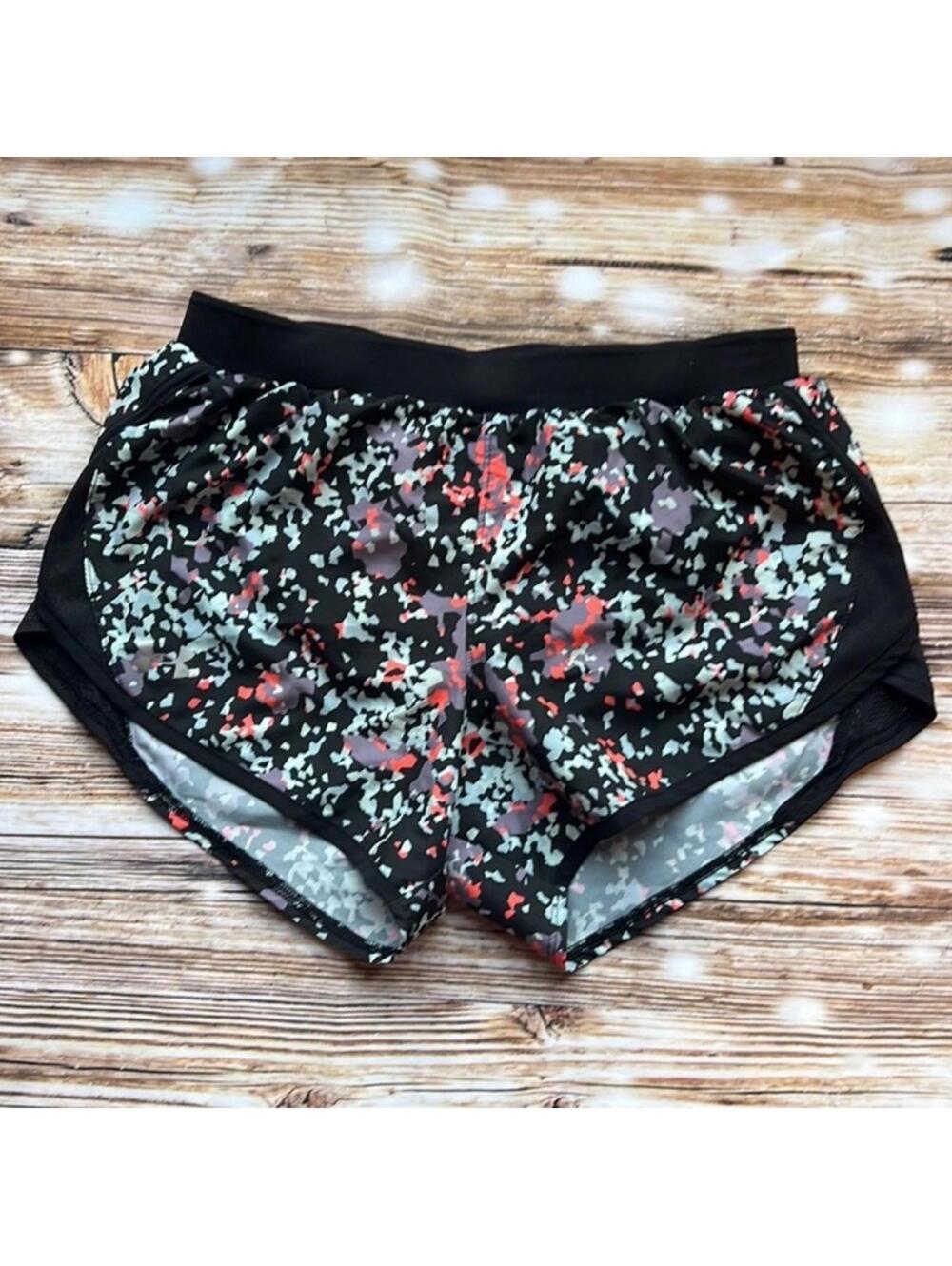 💪🏽 UNDER ARMOUR Women’s UA Fly-By 2.0 Printed Shorts